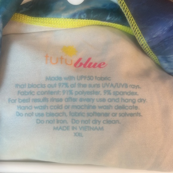 TUTU Blue Women's UPF50+ Long Sleeve  Blue Rashguard Zip Jacket Women's Size XXL - Picture 8 of 9